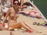 Perfect body Topless on the Beach