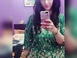 Pakistani girl from Islamabad Aiman Naseer strips for hubby